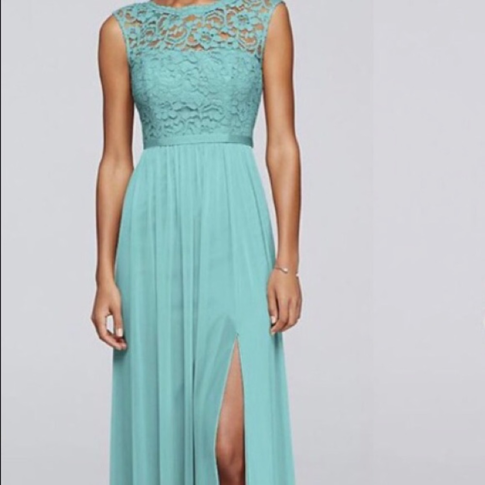 Bridesmaids dress David’s bridal worn once. Hemmed to 5’1” size 22